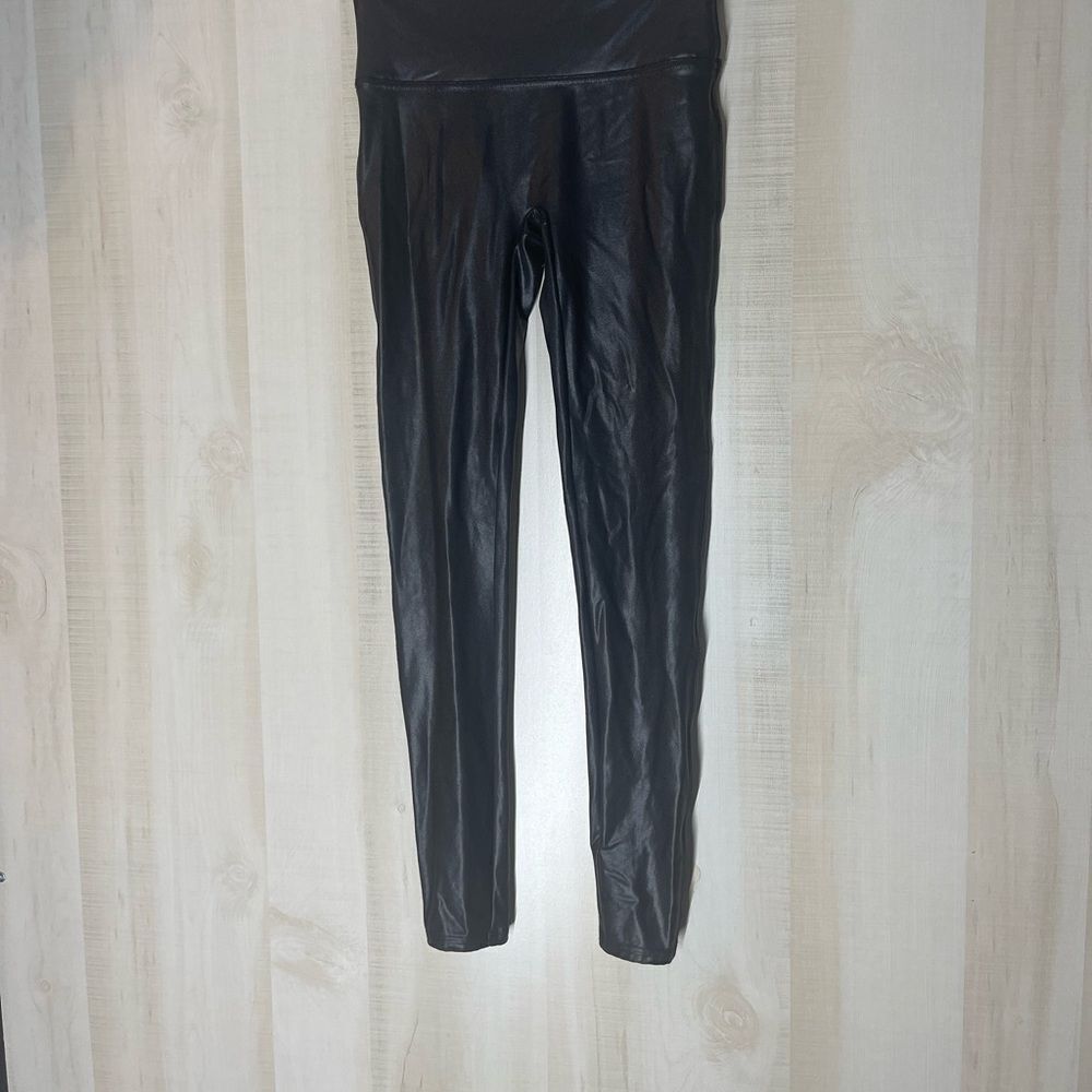 Spanx faux black leather leggings, size medium‎ - Picture 2 of 16